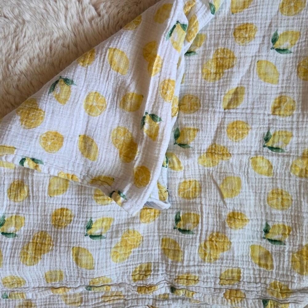 Bebe Au Lait Muslin Gauze Lightweight Swaddle Blanket in Lemon Print